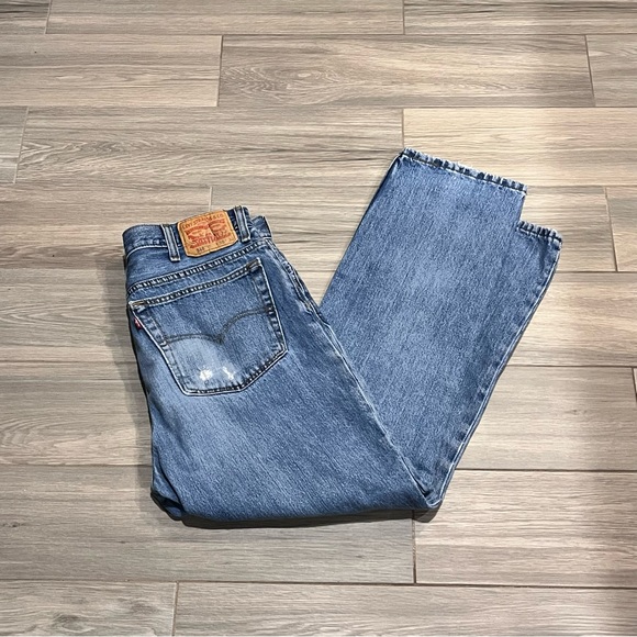 Levi’s 516 Straight Leg Jeans Men’s fits 36x28 Blue Faded Distressed Classiccore - Picture 1 of 15